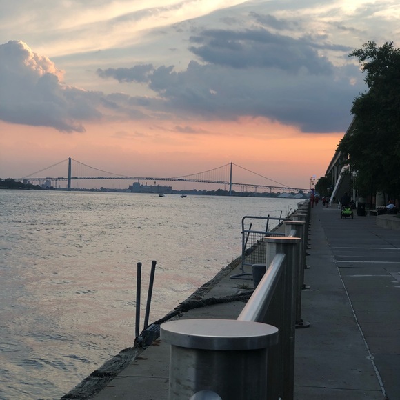 Meet your Posher, Maria - Picture 1 of 1